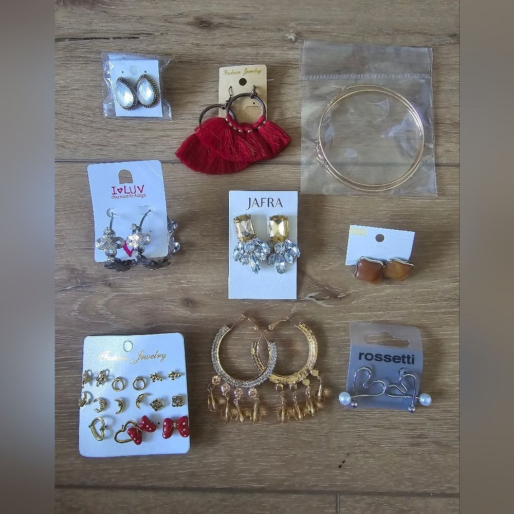 16 pairs of earrings resellers bundle lot